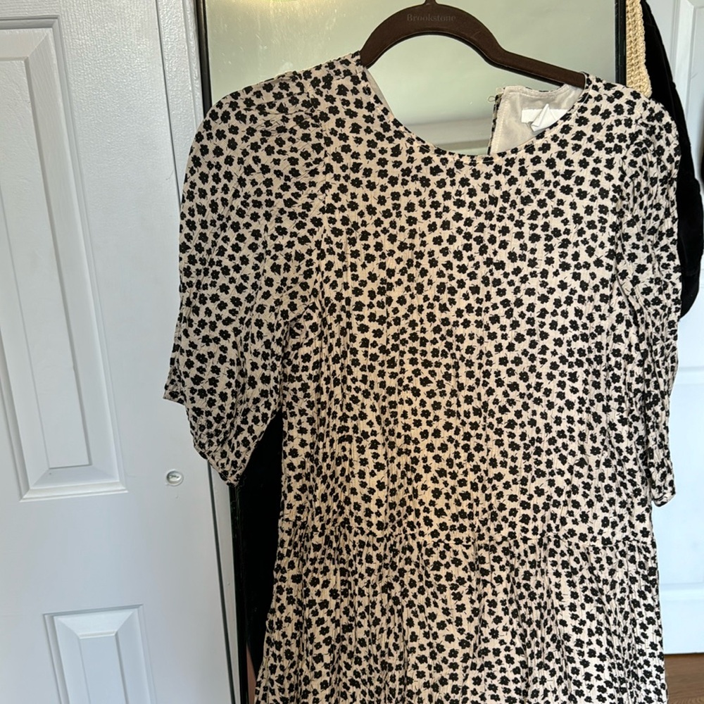 Puff sleeve floral flowy beige and black midi dress